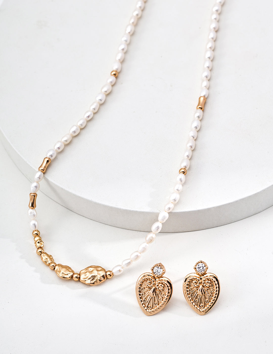 Heart Vintage-Inspired Zirconia Earrings-2