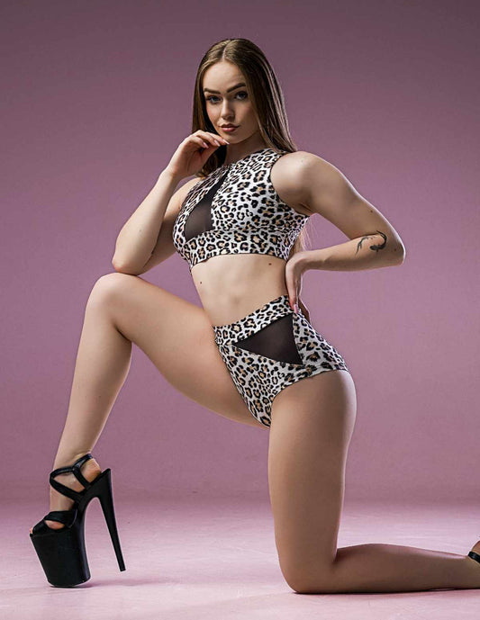 Pole shorts Monica Leo-0